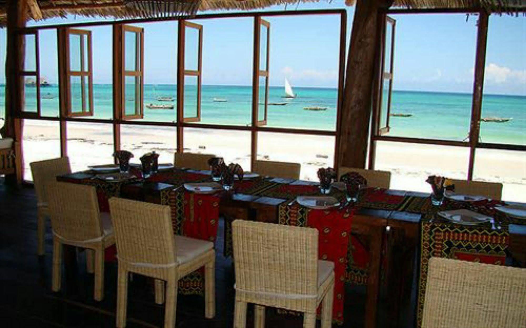 Albatross Ocean View Hotel Dongwe Esterno foto
